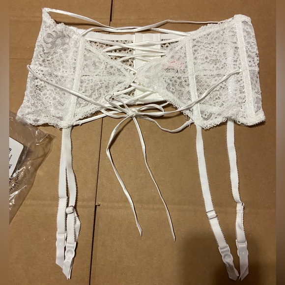 M/L white Victoria Secret Corset - Picture 2 of 4